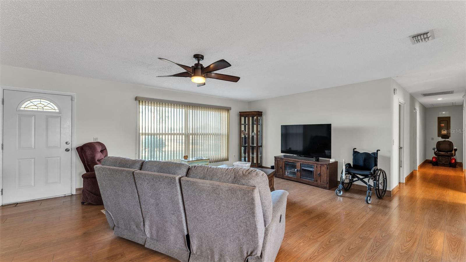 3120 SHADY OAK DRIVE E