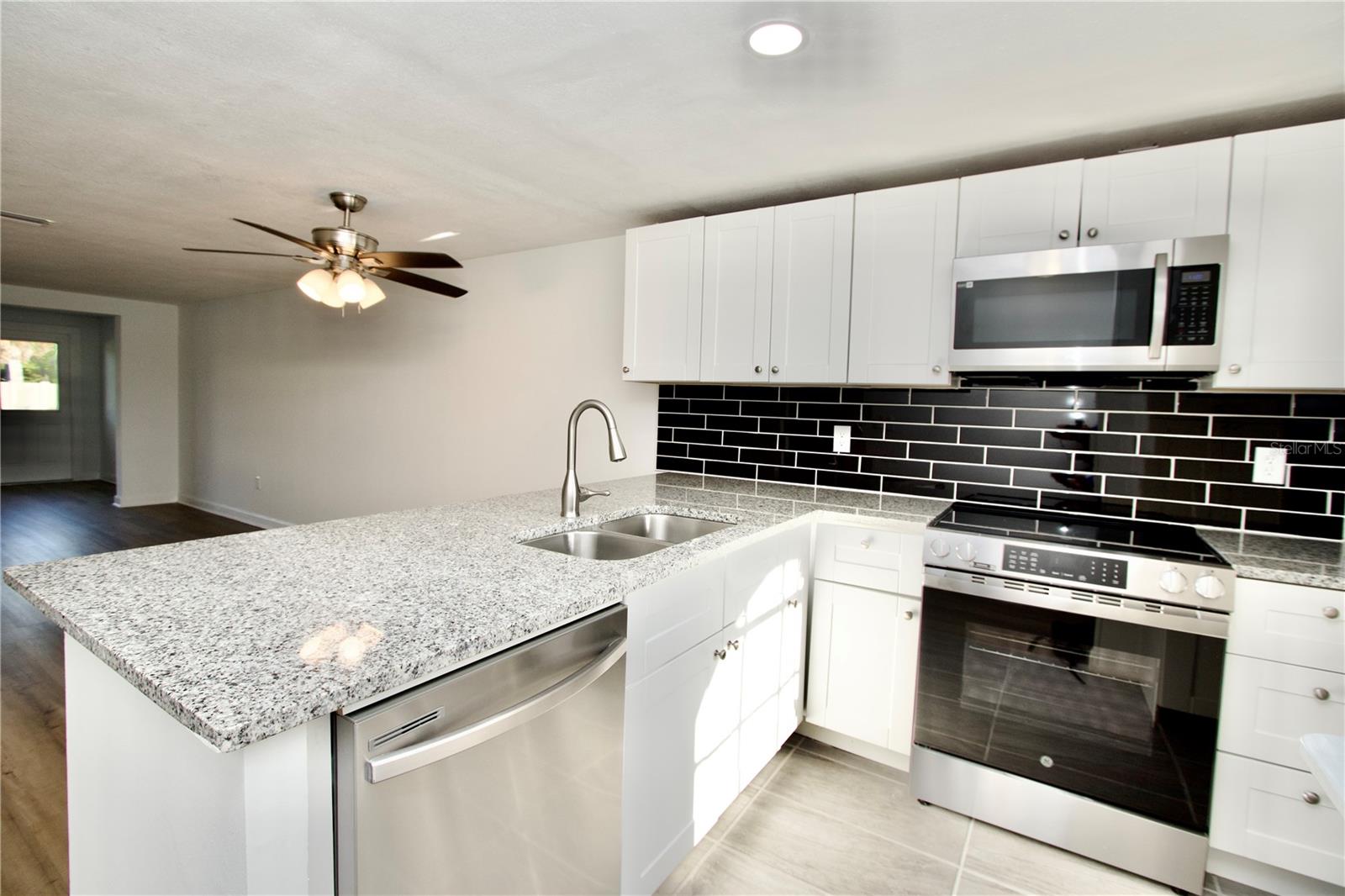 GARDENS OF BEACON WD - Residential