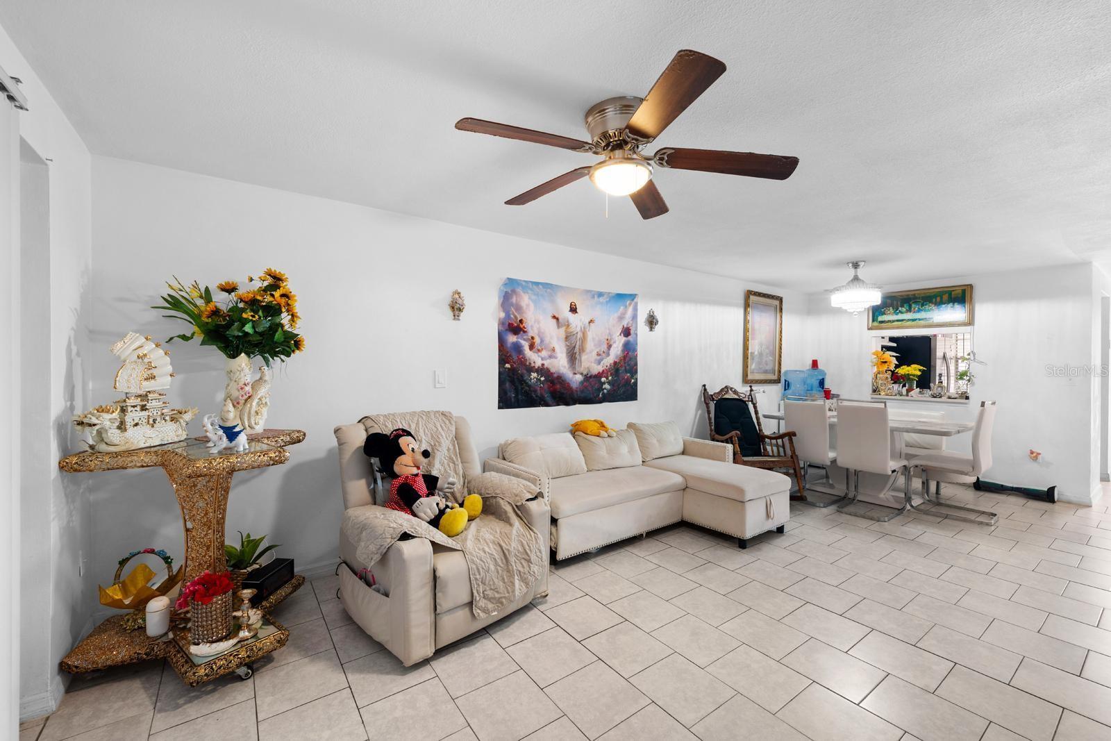 GARDENS BEACON SQUARE - Residential