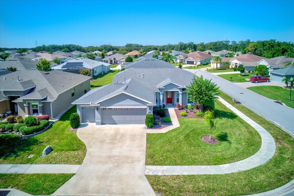 Photo of 4355 Bent Creek Lane, Leesburg, FL 34748 (MLS # G5119040)