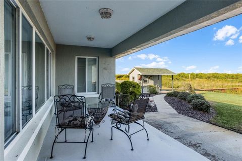 A home in LAKE WALES