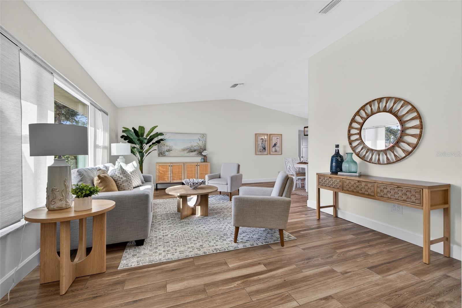 2043 TANGLEWOOD WAY NE