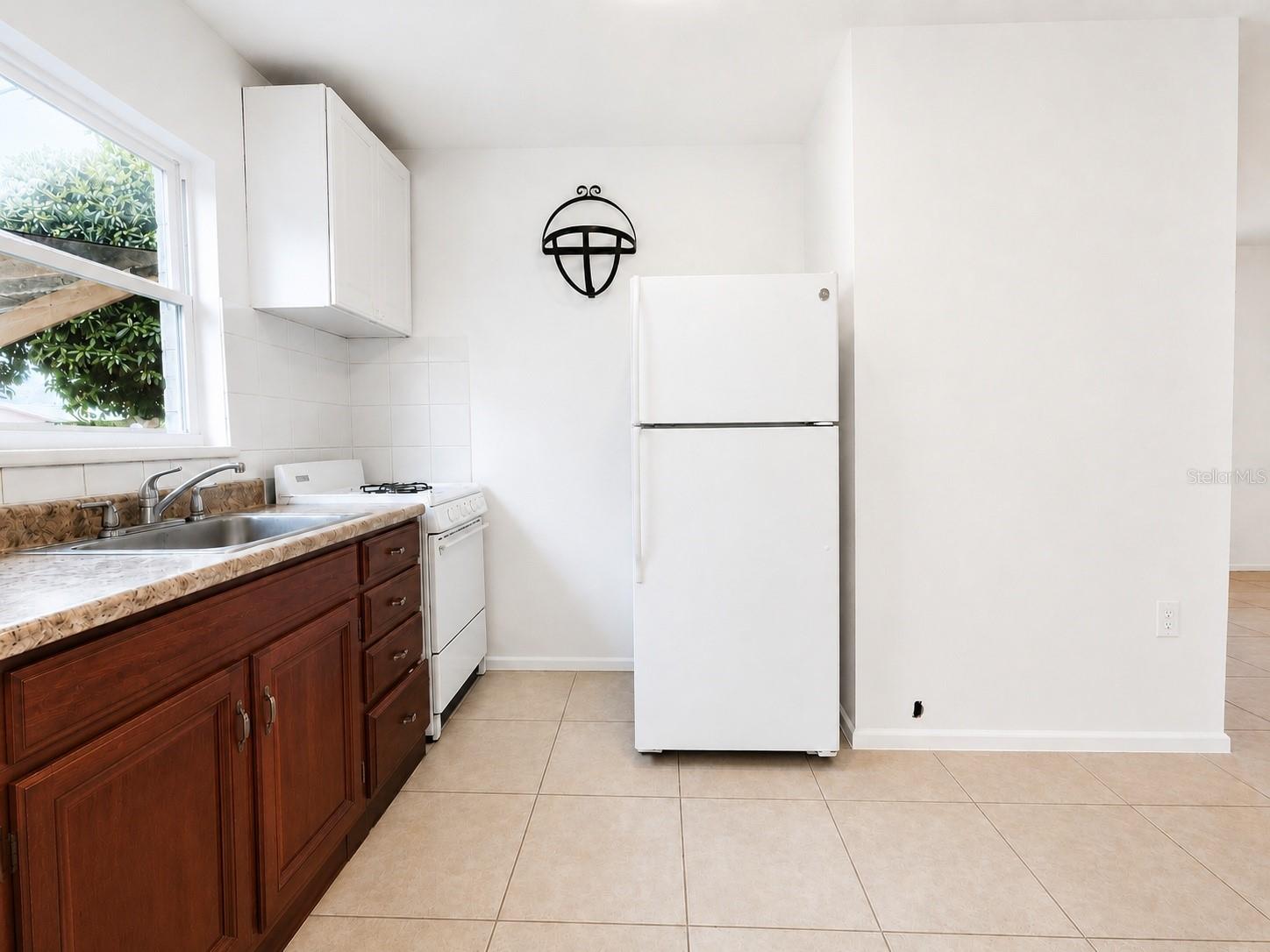 GORSUCH & HUTCHINSON - Residential Lease