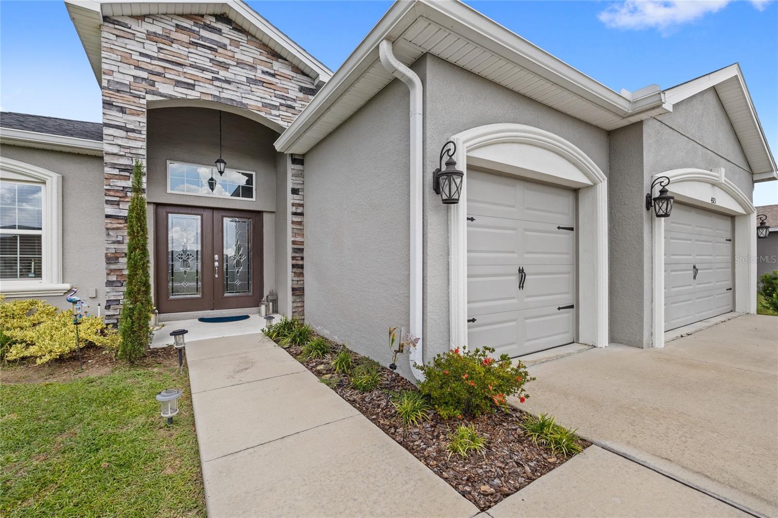 SUMMERCREST - Residential