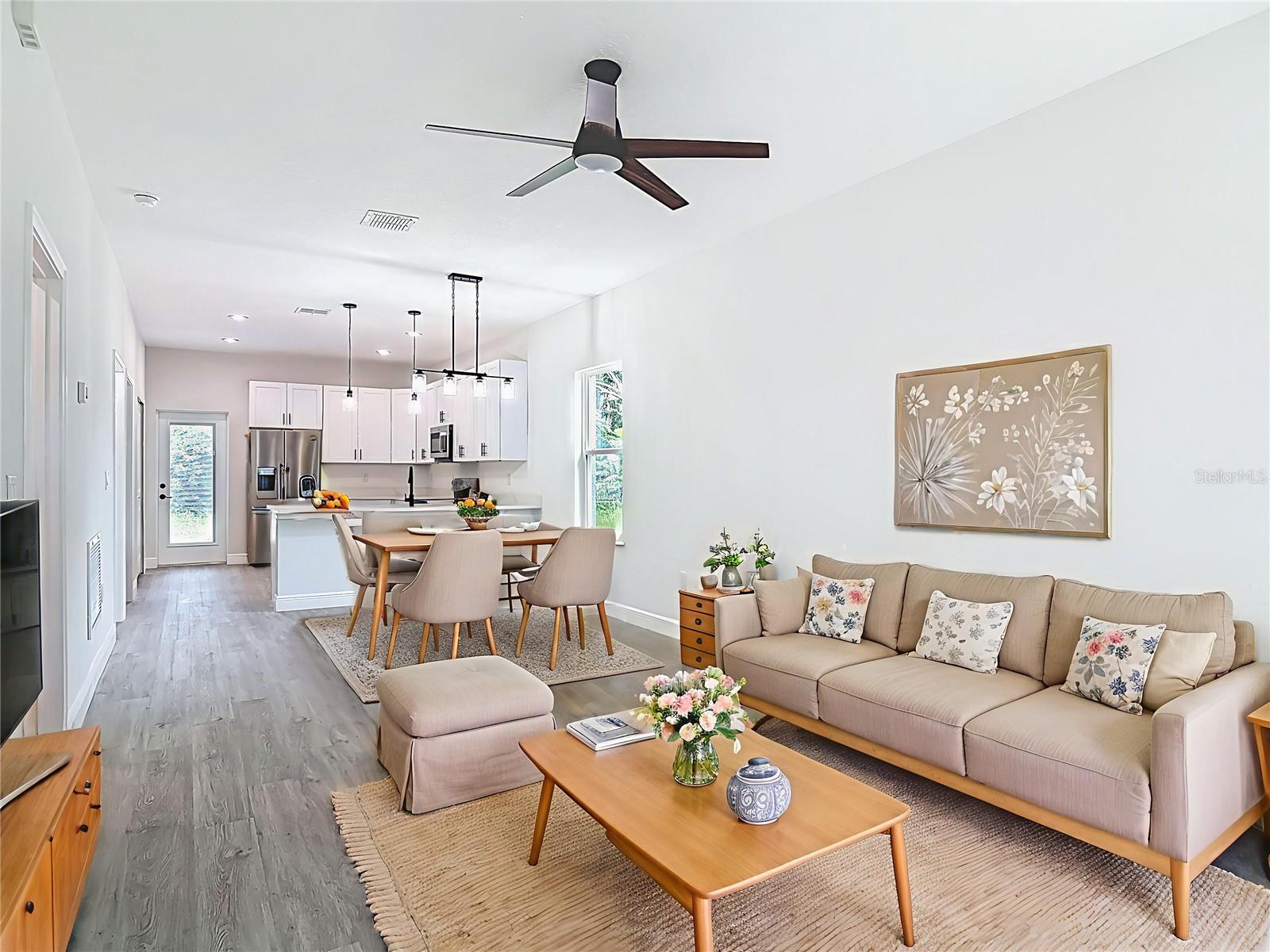 2445 DOLARWAY STREET