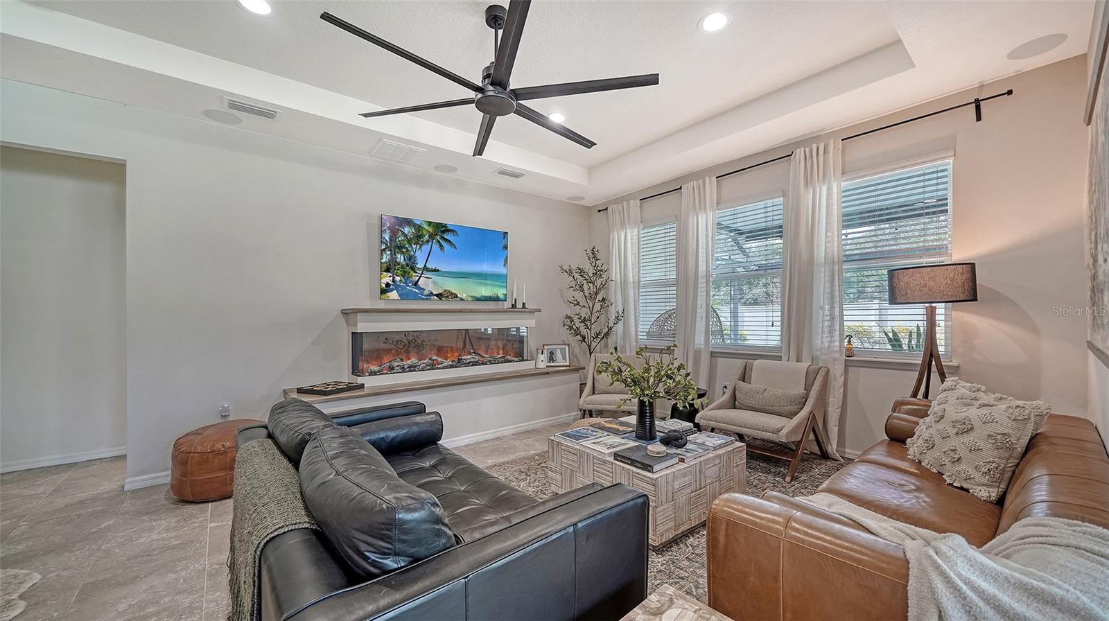 FAIRWAYS/BENT TREE - Residential