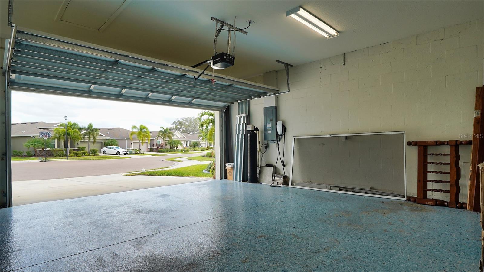 FAIRWAYS/BENT TREE - Residential