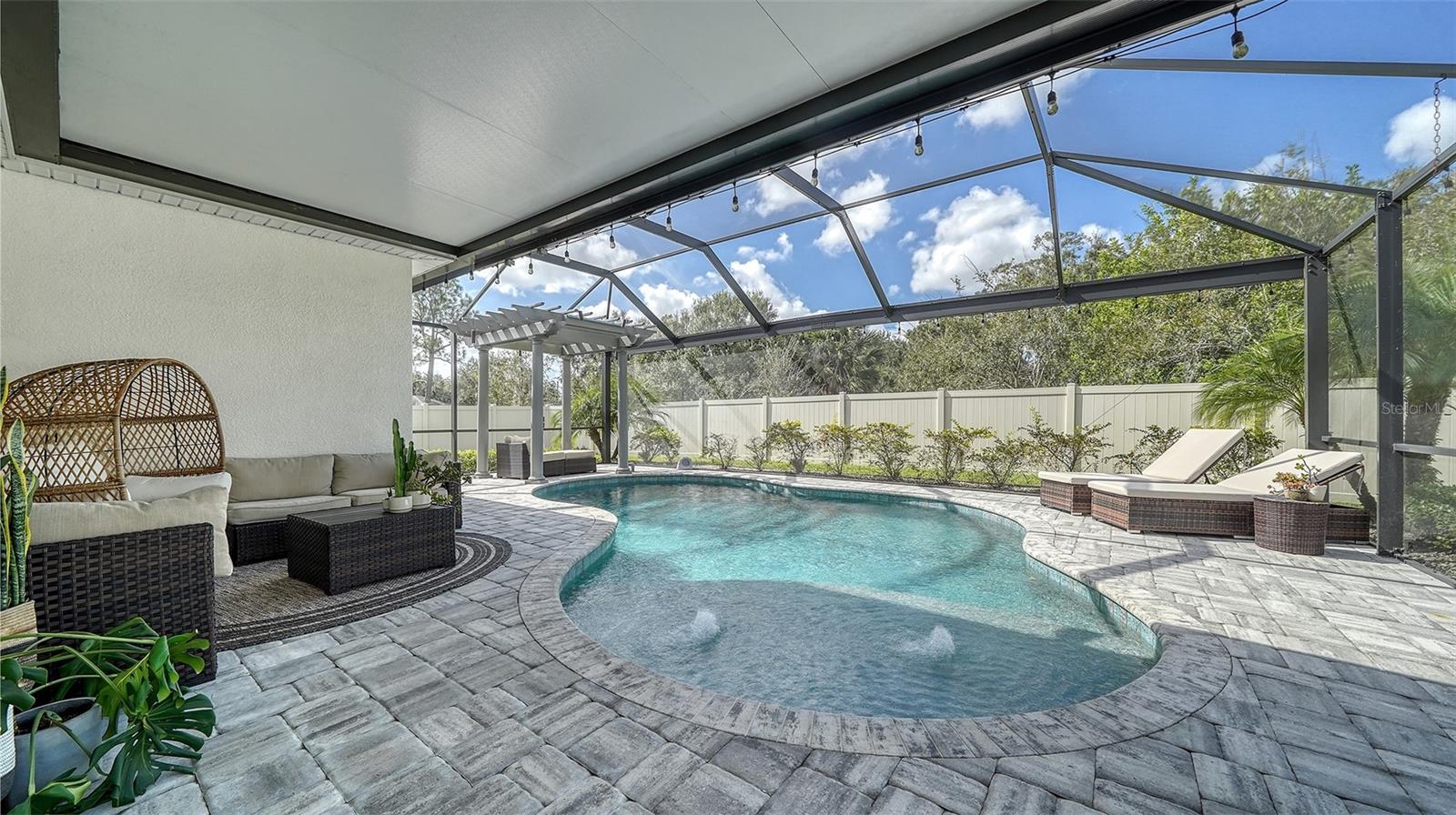 FAIRWAYS/BENT TREE - Residential