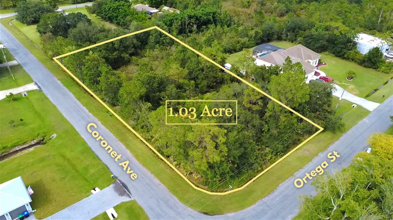 Build without the headache. This Corner Lot in Wedgefield delivers exactly what serious buyers want: a FLAT, BUILDABLE acre with mature trees, confirmed uplands, and utilities waiting at the lot line. Environmental study started —report available upon request. Water and electric ready, paved road access, and you're zoned residential with horse privileges in one of East Orlando's most desirable communities.
Location intelligence: 15 minutes to MCO, 20 to Lake Nona, 30 to beaches—but you're buying into a GOLF AND EQUESTRIAN COMMUNITY that's not going anywhere. Wedgefield has 18-hole golf, miles of trails, and the kind of lot sizes that let you breathe. Wake up to wildlife, not traffic. This is the sweet spot between Orlando's urban growth and Florida's disappearing rural character. Environmental report available on request. Build smart, buy smart, Priced to move—submit your today!