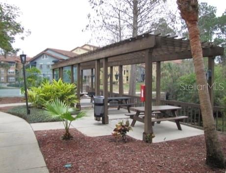 RESIDENCES/VILLA MEDICI CONDO - Residential Lease