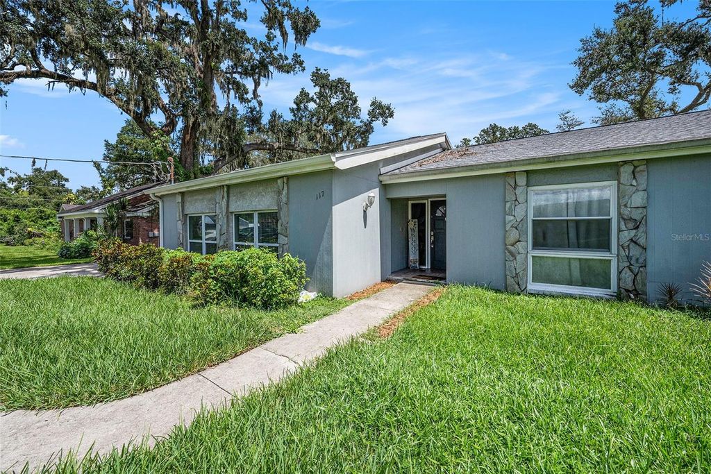 Photo of 117 Phillips Drive, Seffner, FL 33584 (MLS # TB8425962)