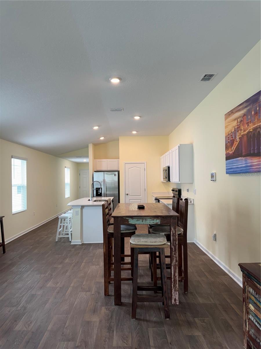 RAVENSWOOD VILLAGE - Residential