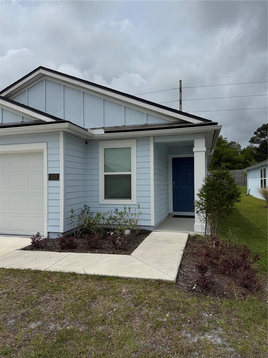 RAVENSWOOD VILLAGE - Residential