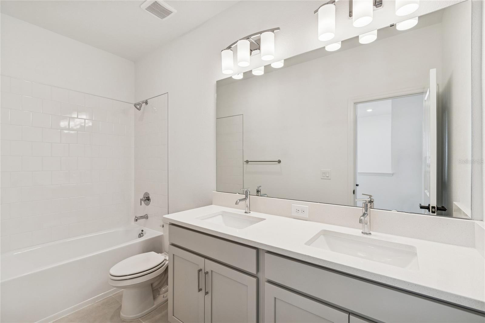 WESLYN PARK - Residential