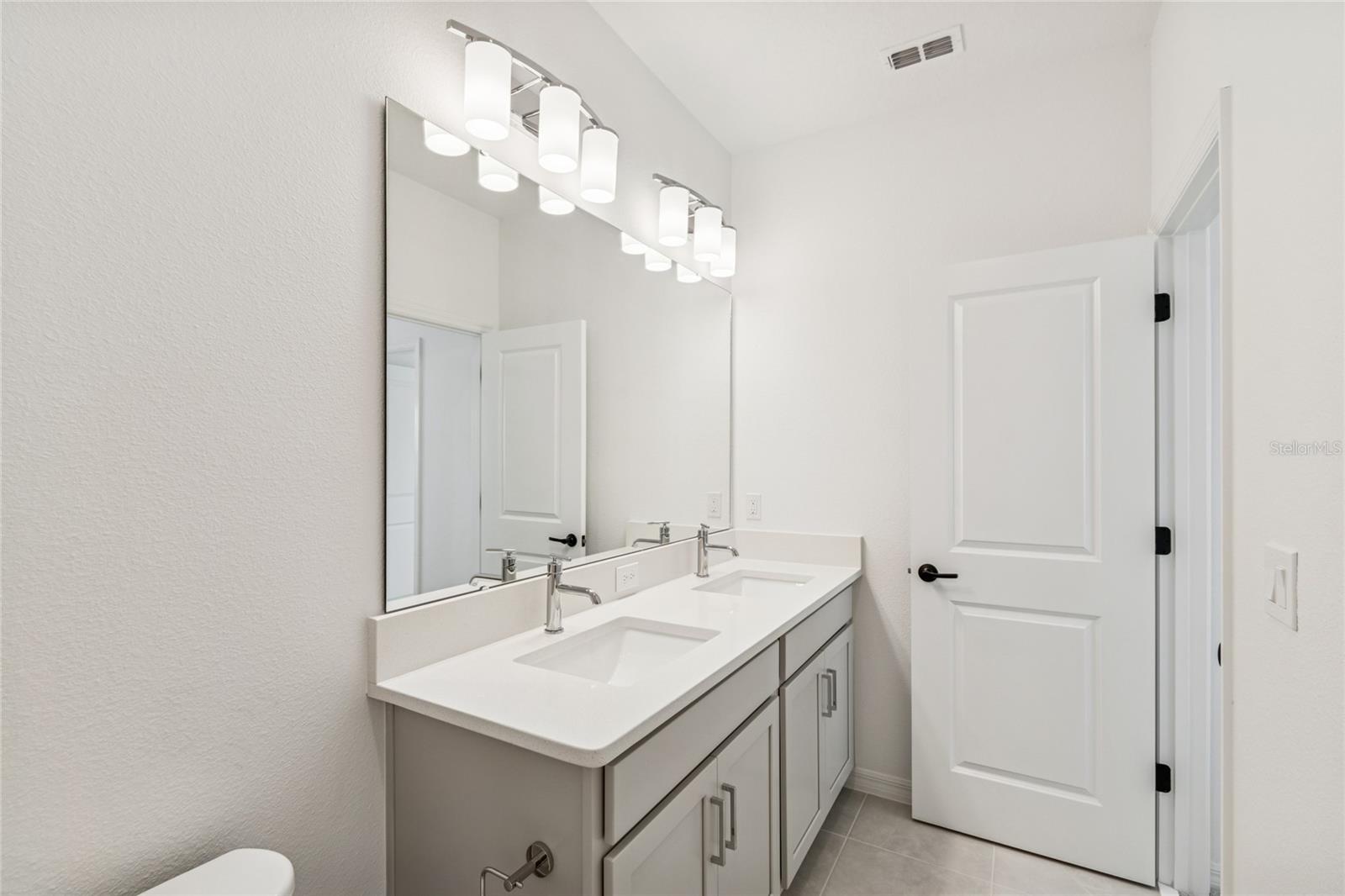 WESLYN PARK - Residential