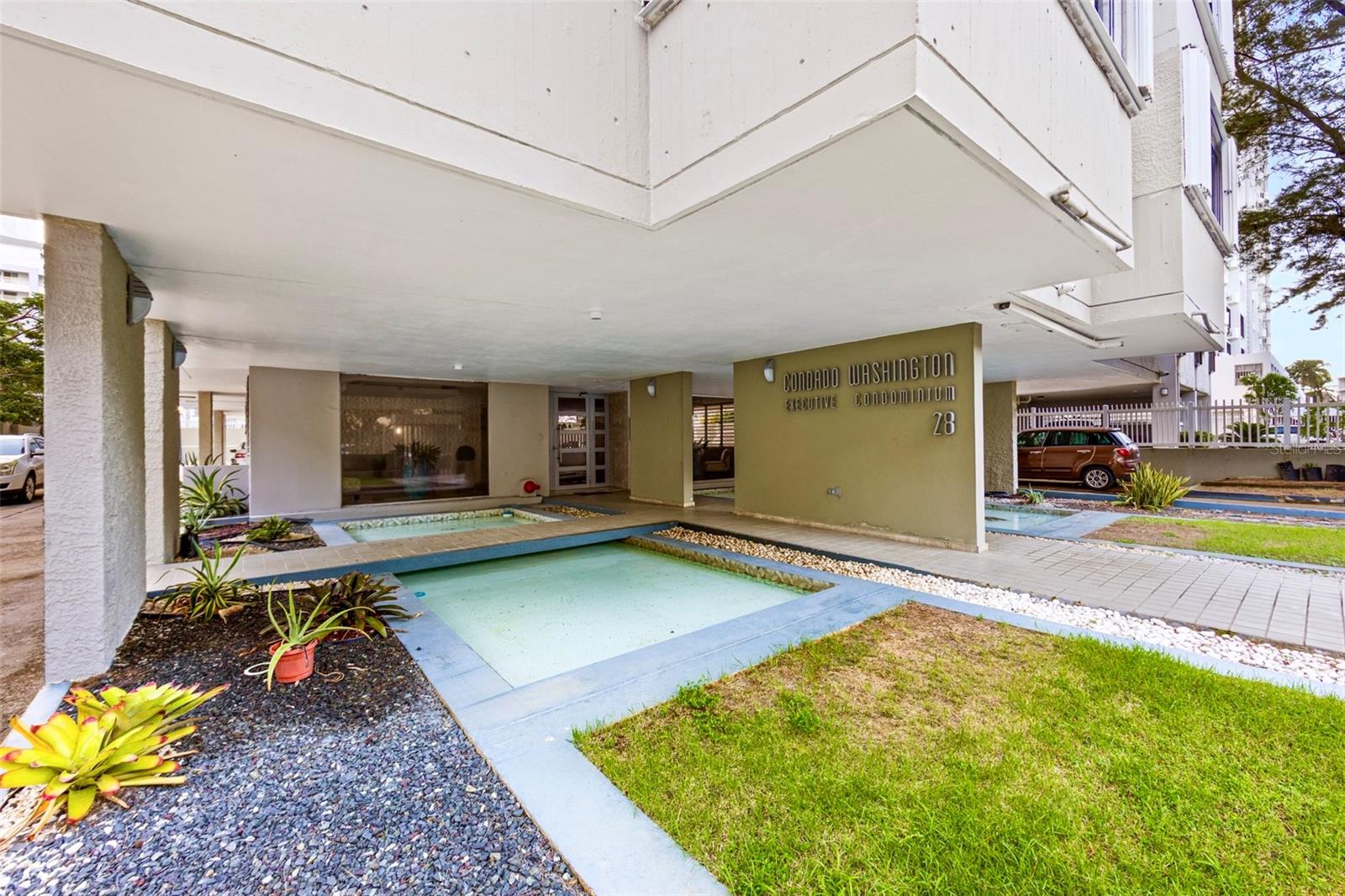 WASHINGTON EXECUTIVE CONDOMINIUM - Residential