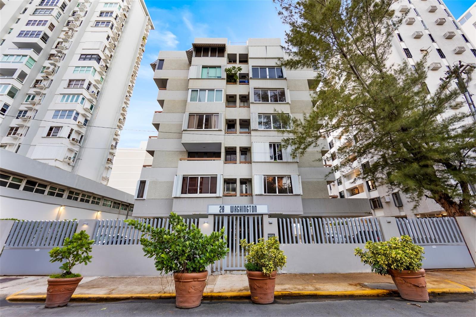 WASHINGTON EXECUTIVE CONDOMINIUM - Residential