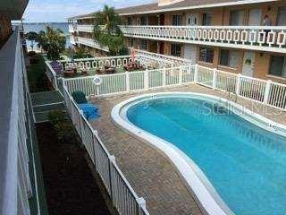 2111 LAKEVIEW DRIVE 3C