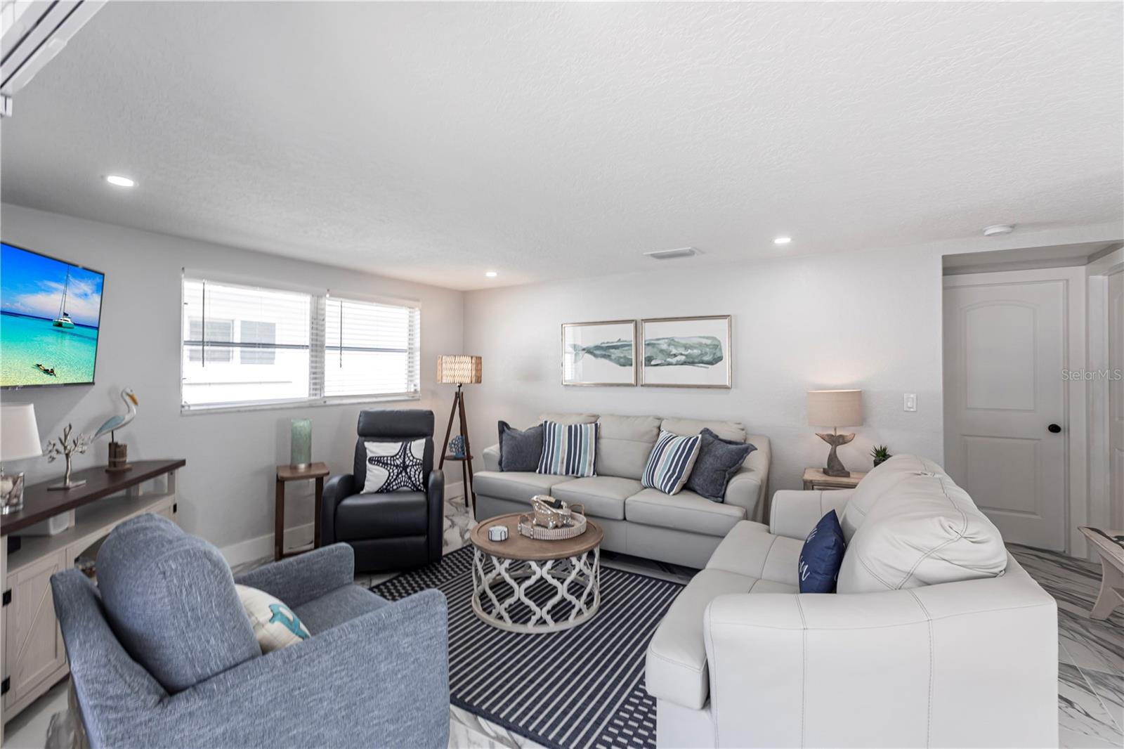 6154 MIDNIGHT PASS ROAD C16
