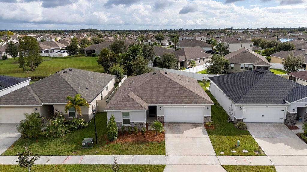 Photo of 3265 Eagle Hammock Circle, Kissimmee, FL 34743 (MLS # S5136177)