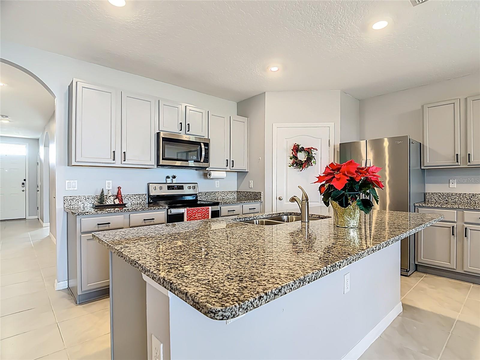 LAKES/LAUREL HLNDS PH 28 - Residential