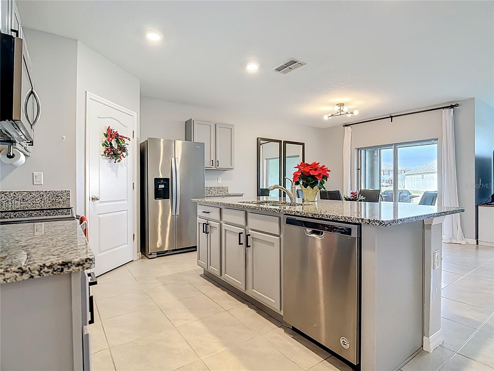 LAKES/LAUREL HLNDS PH 28 - Residential