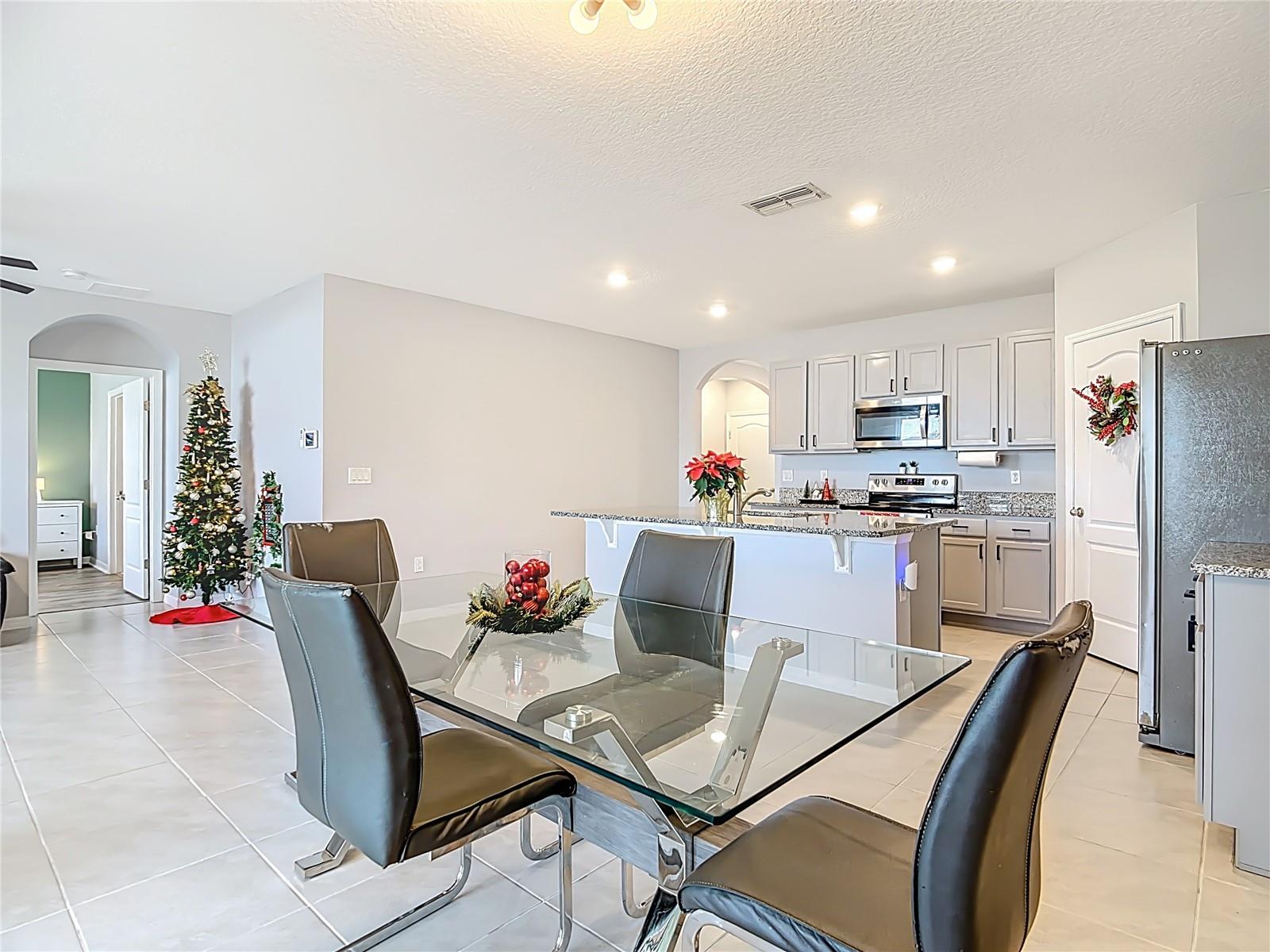 LAKES/LAUREL HLNDS PH 28 - Residential