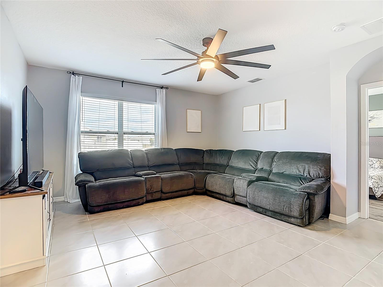 LAKES/LAUREL HLNDS PH 28 - Residential