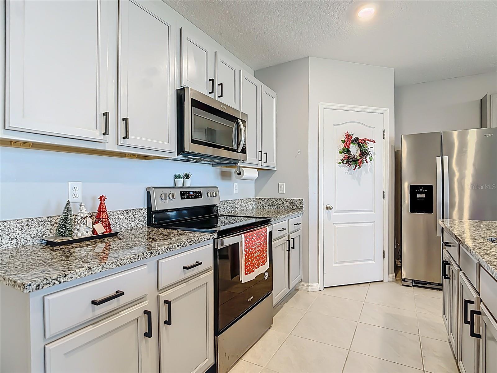 LAKES/LAUREL HLNDS PH 28 - Residential