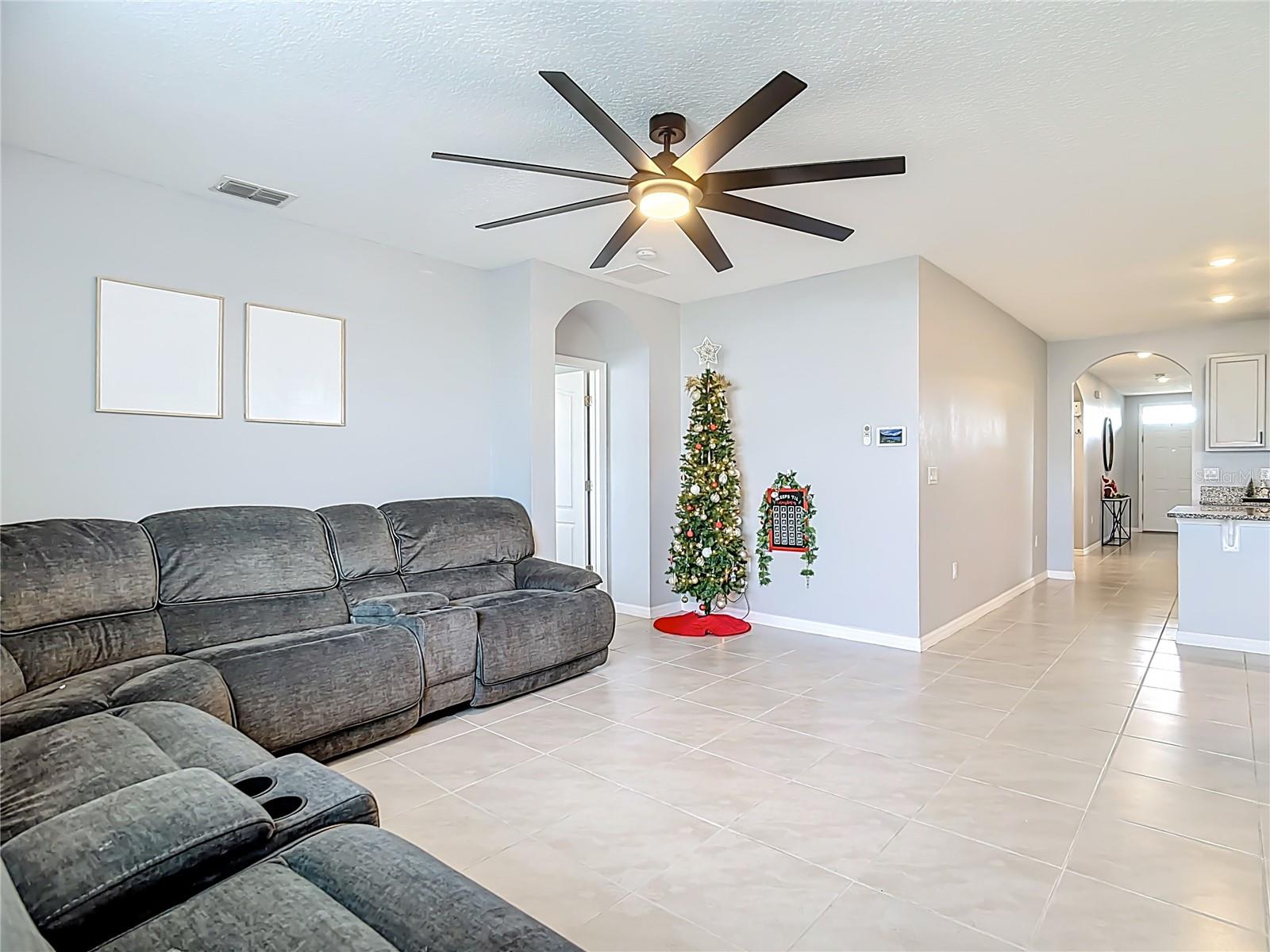 LAKES/LAUREL HLNDS PH 28 - Residential