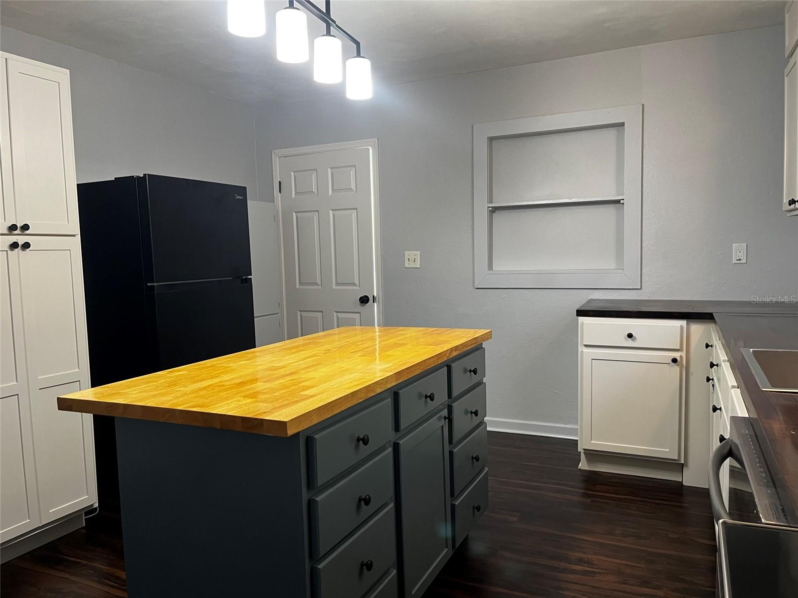 COLLEGE HILL SUB - Residential