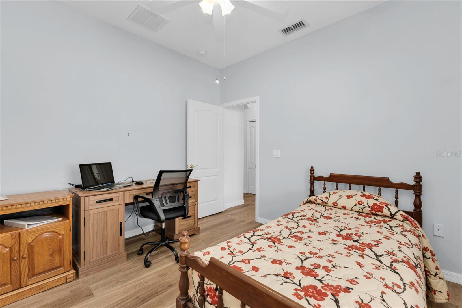 KINGS GATE PH 05 - Residential