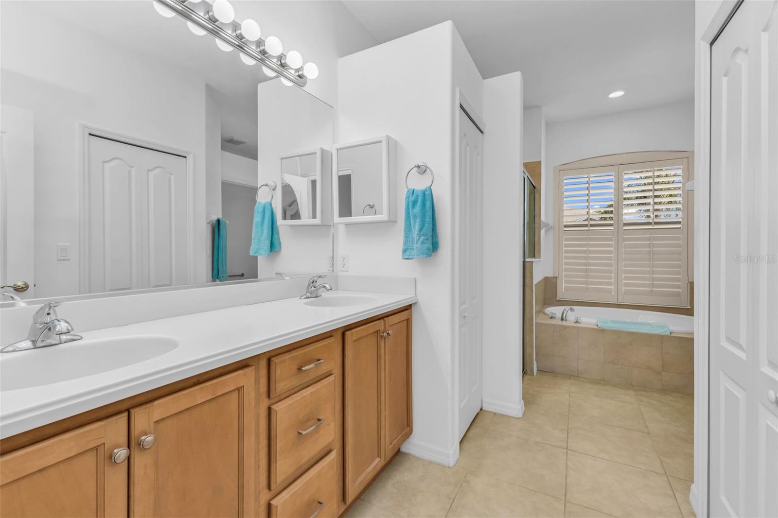 KINGS GATE PH 05 - Residential