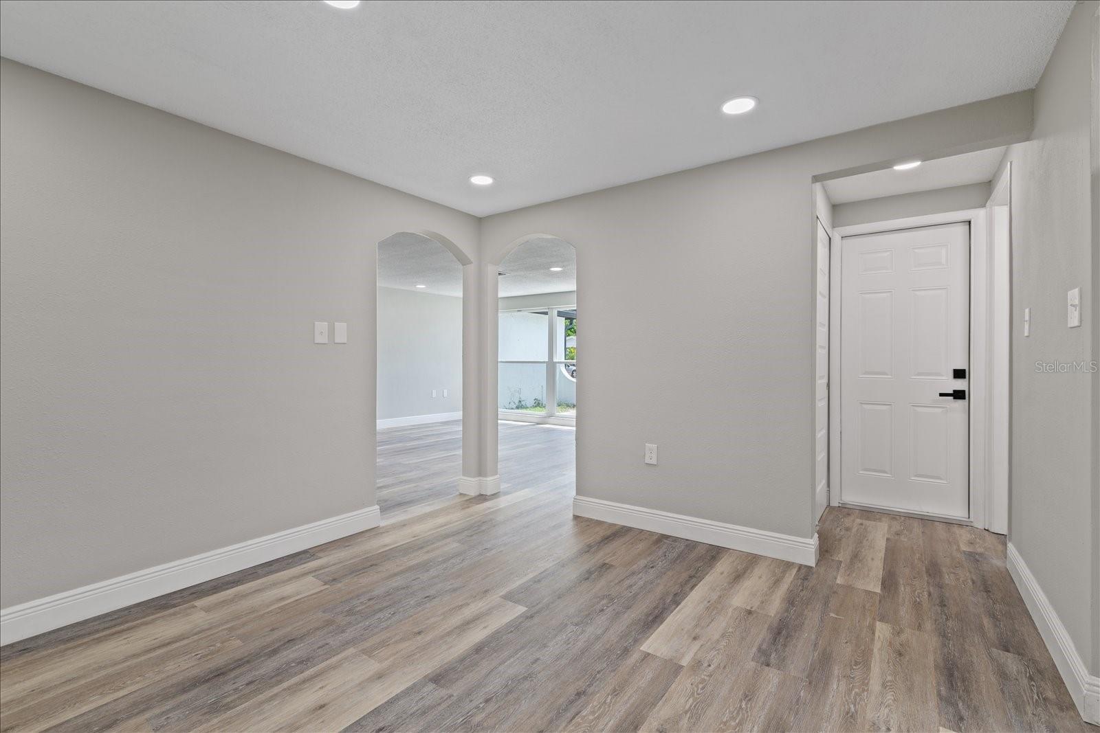 REGENCY PARK - Residential Lease