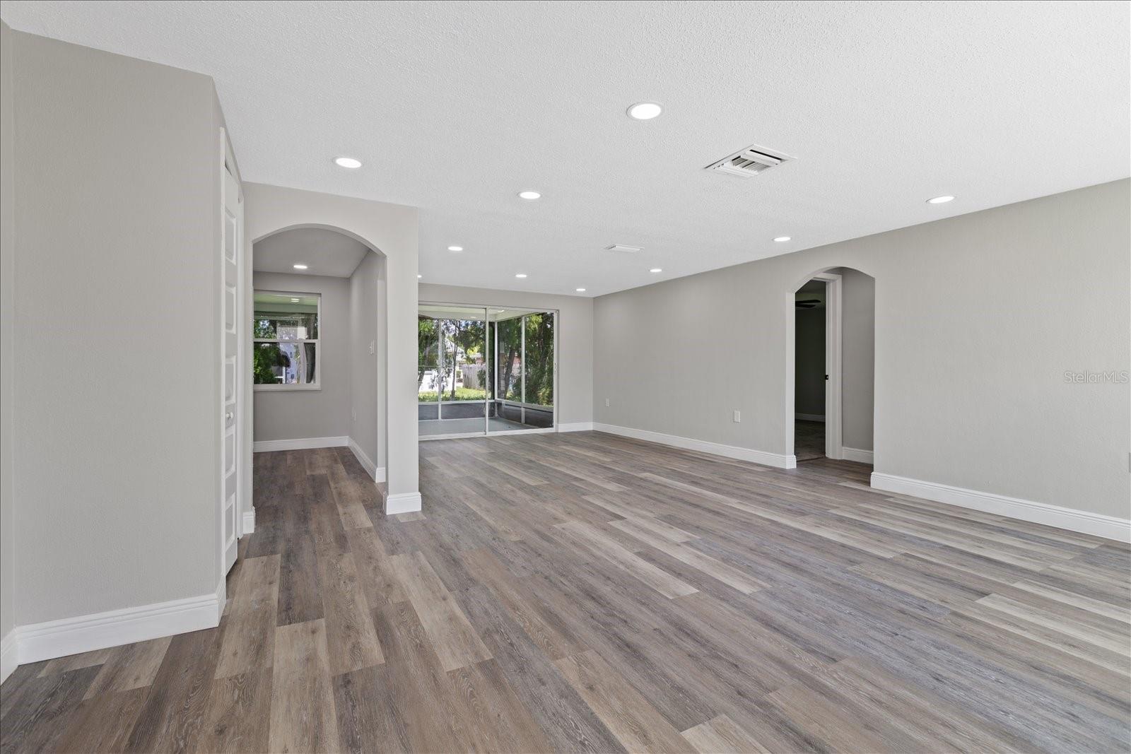 REGENCY PARK - Residential Lease