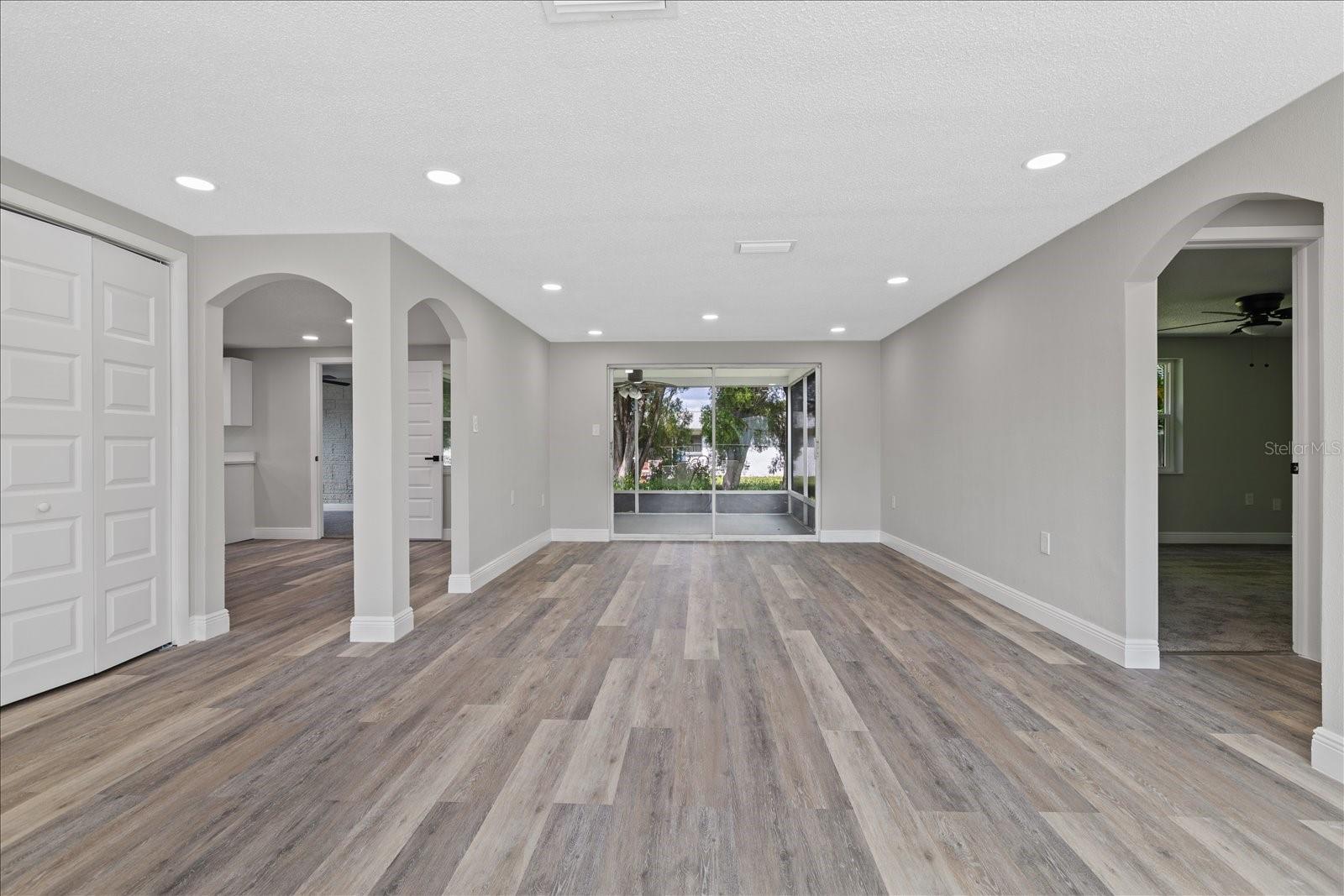 REGENCY PARK - Residential Lease