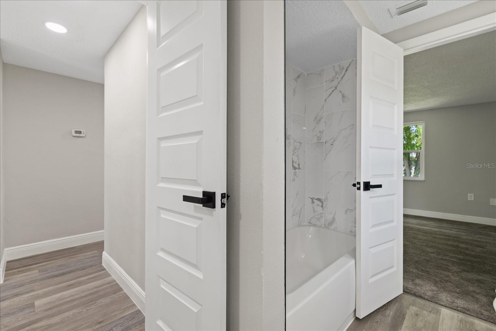 REGENCY PARK - Residential Lease