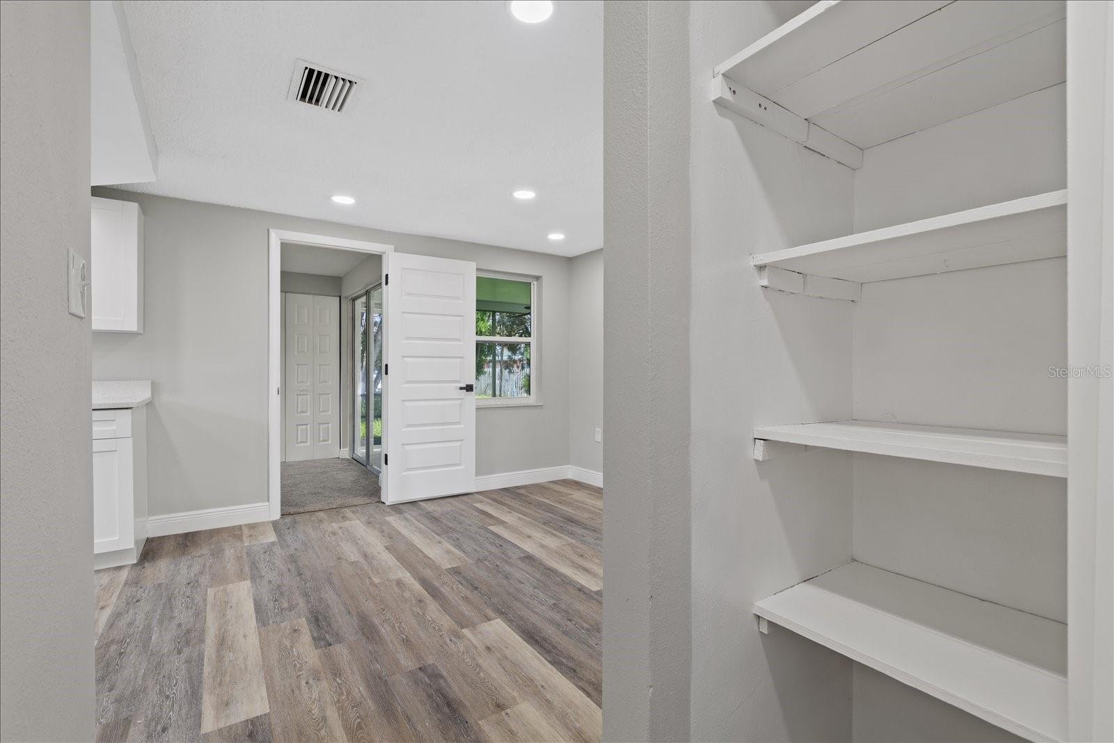 REGENCY PARK - Residential Lease