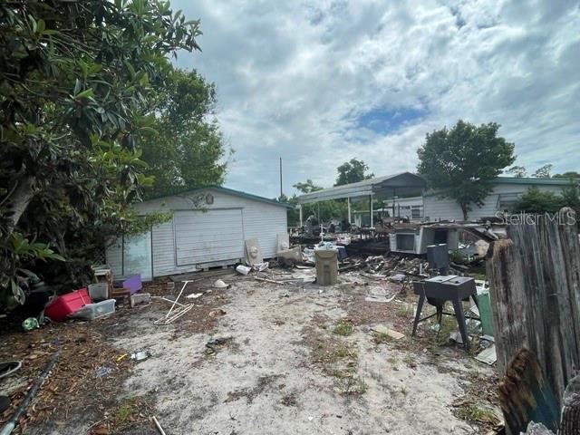 LAKE EUSTIS VILLAGE PARK - Residential