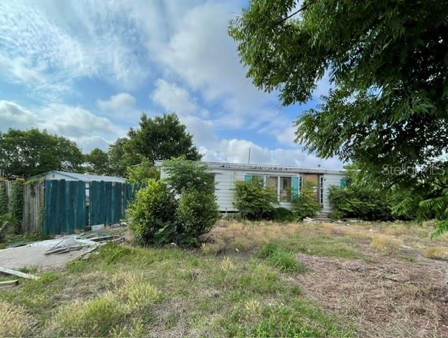 LAKE EUSTIS VILLAGE PARK - Residential