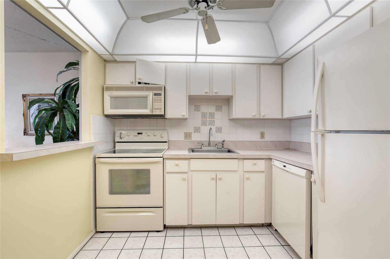 BAYSHORE BATH & TENNIS CLUB CONDO - Residential