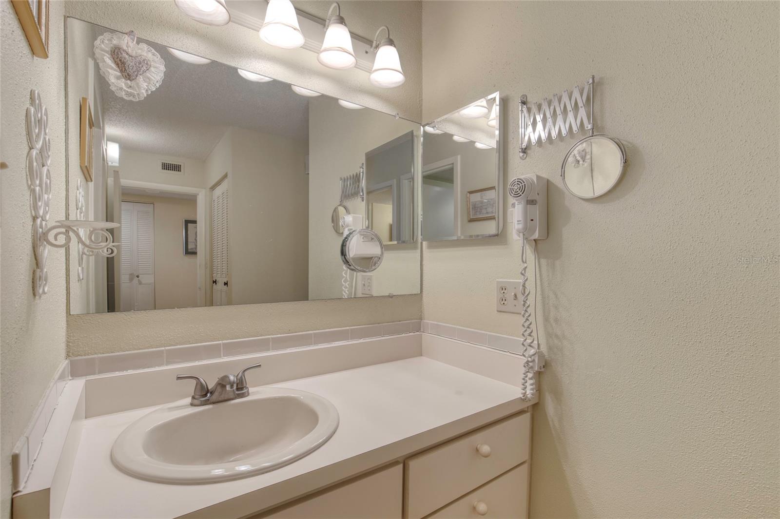 BAYSHORE BATH & TENNIS CLUB CONDO - Residential