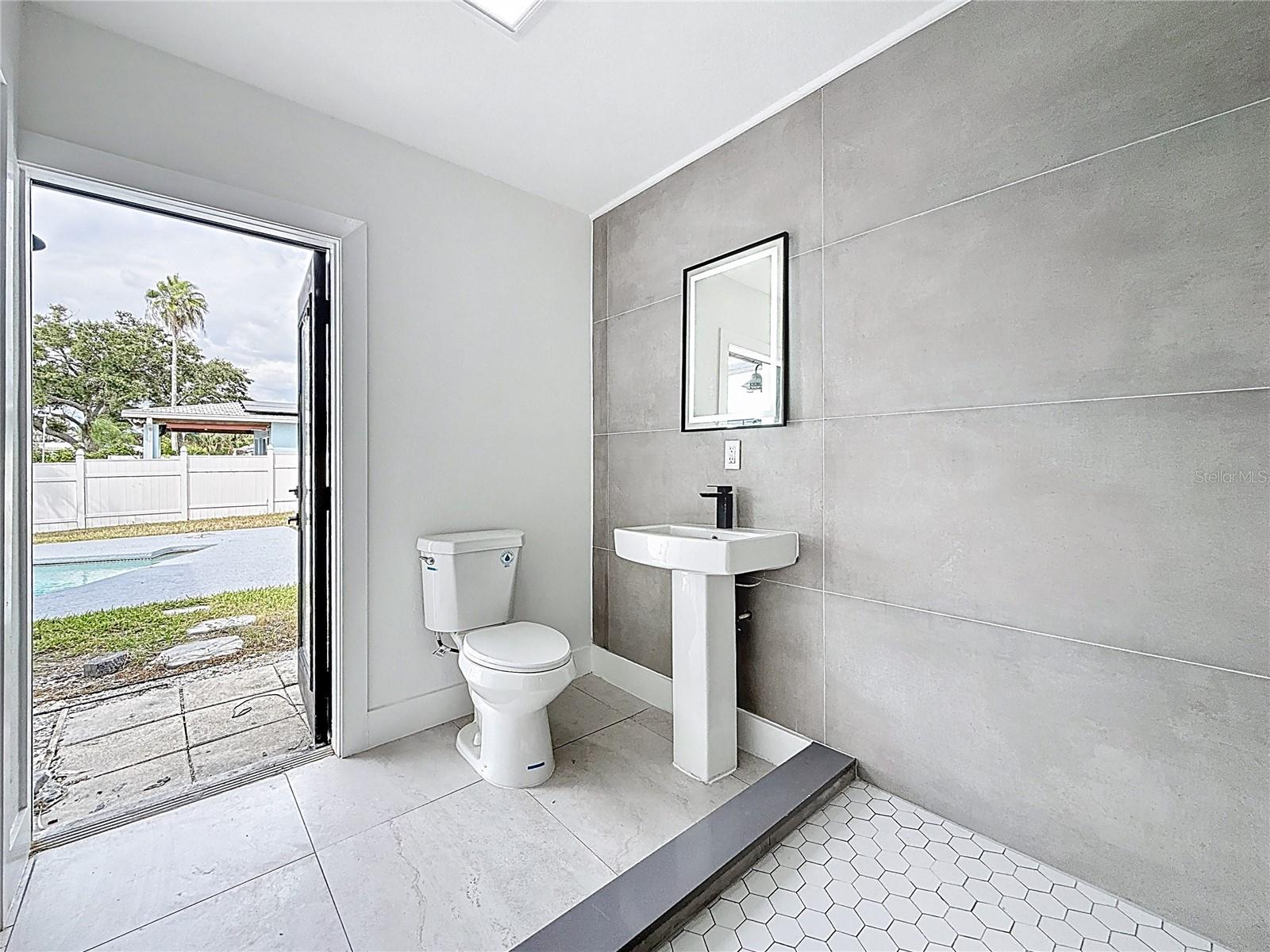 SOUTH CSWY ISLE 2ND ADD - Residential Lease