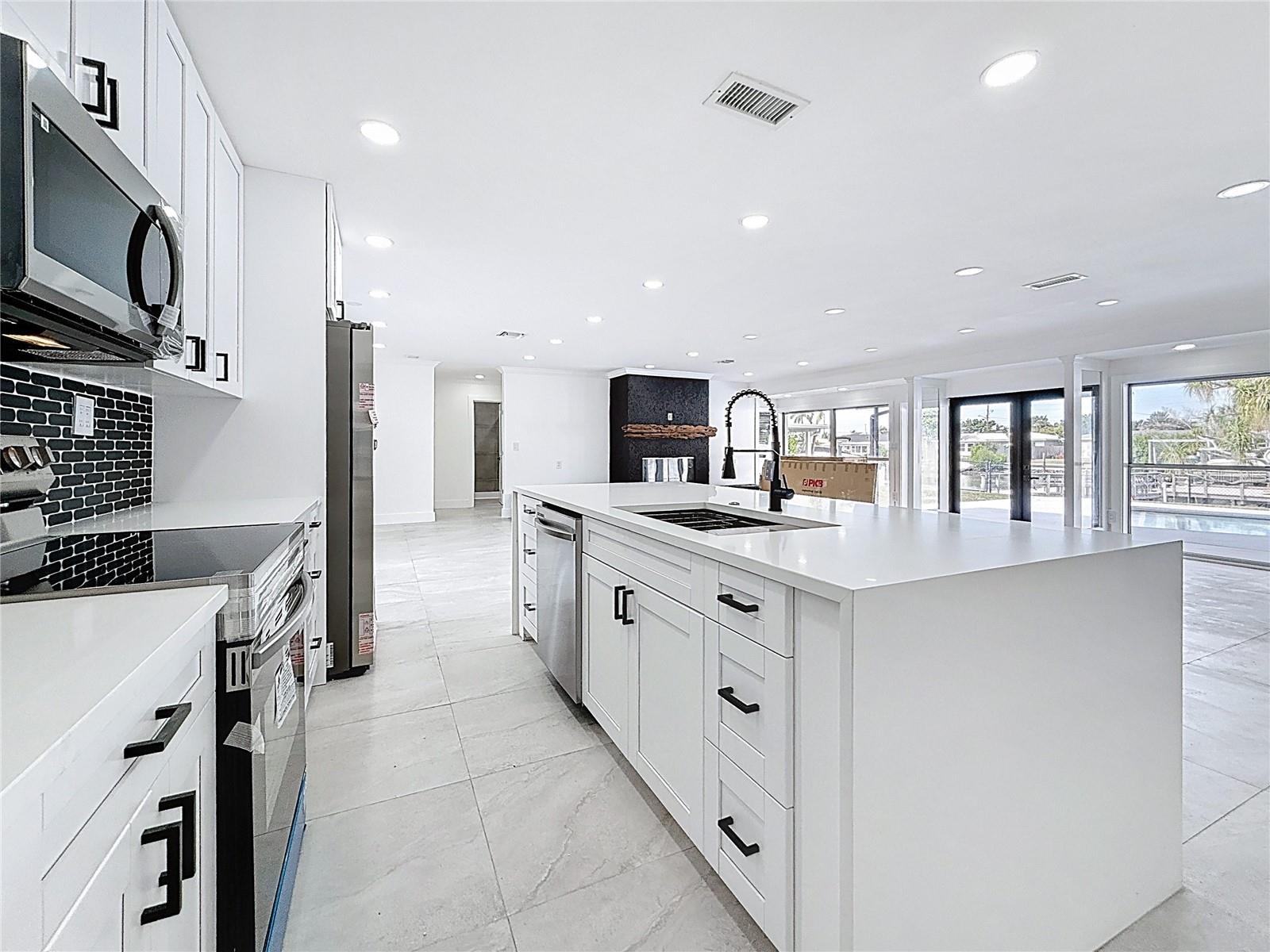 SOUTH CSWY ISLE 2ND ADD - Residential Lease
