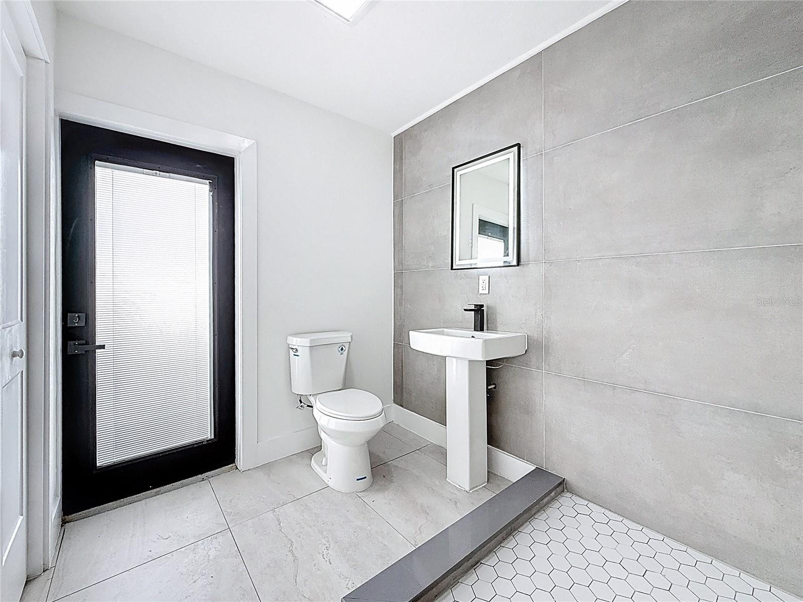 SOUTH CSWY ISLE 2ND ADD - Residential Lease