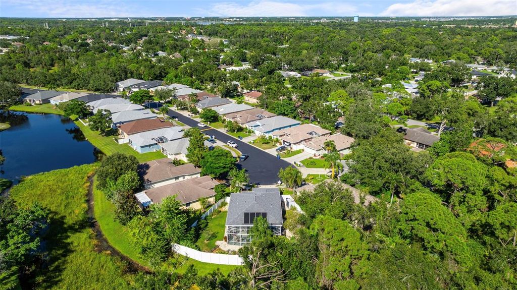 Photo of 1018 Whitegate Court, Sarasota, FL 34232 (MLS # D6143997)