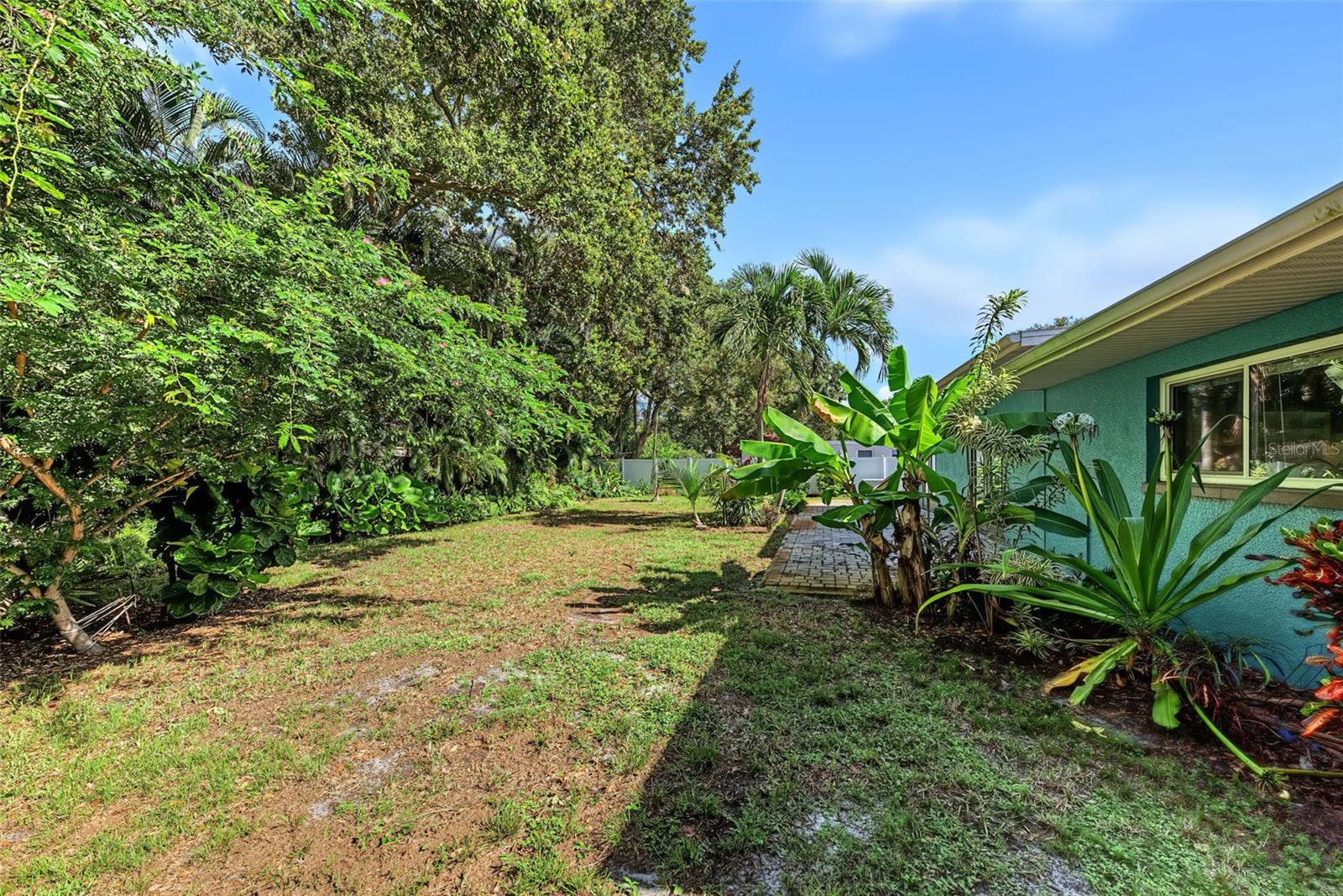 1616 INDIAN ROCKS ROAD