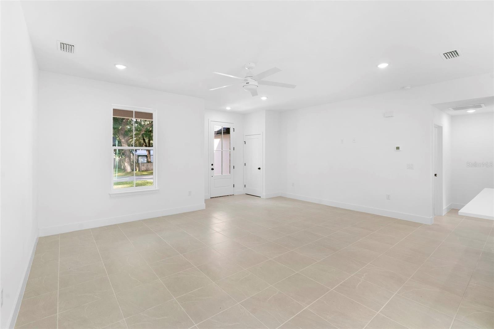 WEST HIGHLANDS - Residential