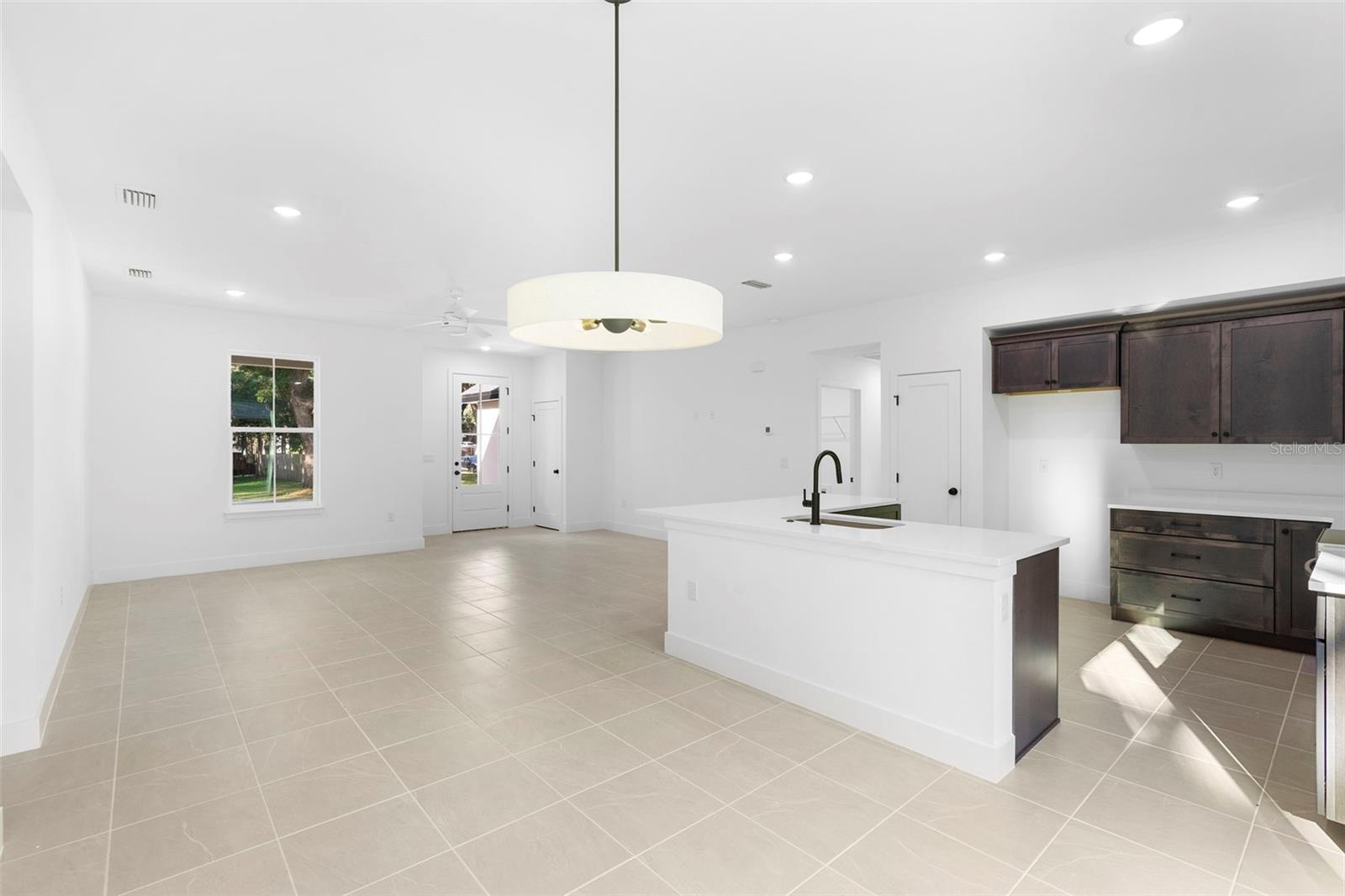 WEST HIGHLANDS - Residential