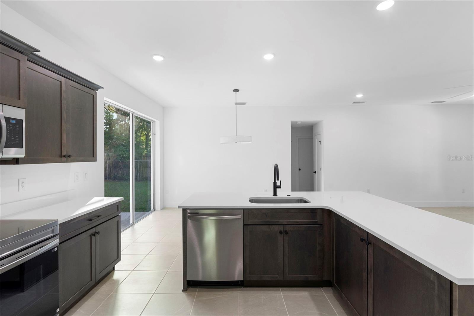 WEST HIGHLANDS - Residential